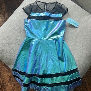 Girls metallic mesh party dress